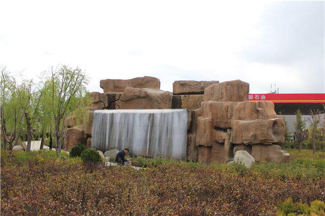 拉薩娘熱路格?；ü珗@